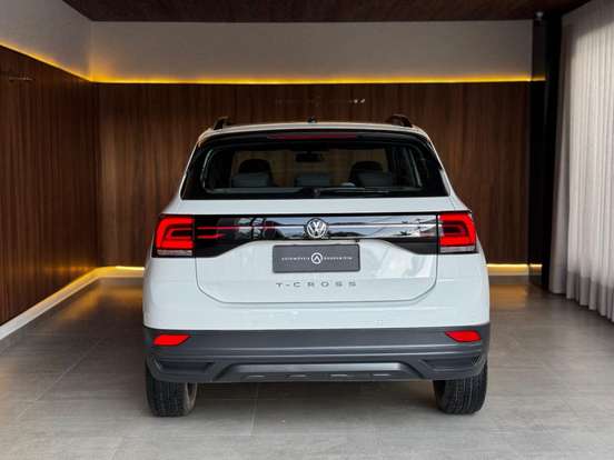 VOLKSWAGEN-T-CROSS-2021