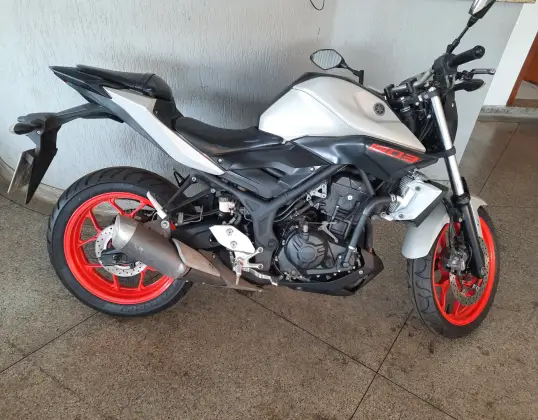 YAMAHA MT-03 ABS YAMAHA MT-03 ABS
