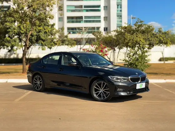BMW 320i 2.0 16V TURBO GASOLINA SPORT AUTOMÁTICO