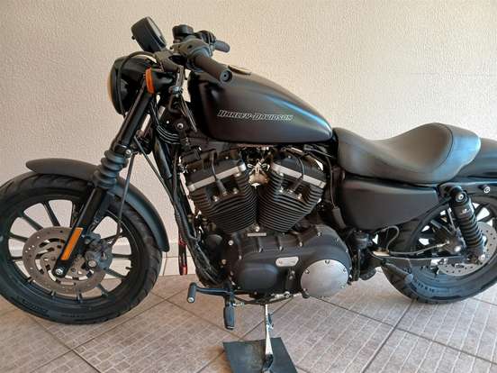 HARLEY-DAVIDSON-SPORTSTER XL 883N IRON-2011