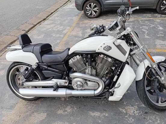 HARLEY-DAVIDSON-V-ROD MUSCLE-2016