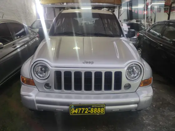 JEEP CHEROKEE 3.7 SPORT 4X4 V6 12V GASOLINA 4P AUTOMÁTICO JEEP CHEROKEE 3.7 SPORT 4X4 V6 12V GASOLINA 4P AUTOMÁTICO