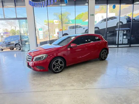 MERCEDES-BENZ CLASSE A 1.6 200 TURBO STYLE GASOLINA 4P AUTOMATIZADO