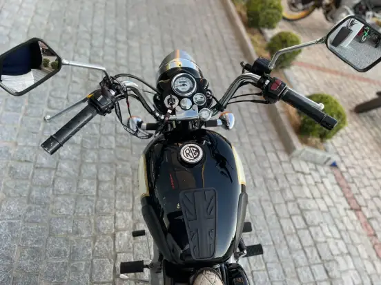 ROYAL ENFIELD-BULLET 500-2020