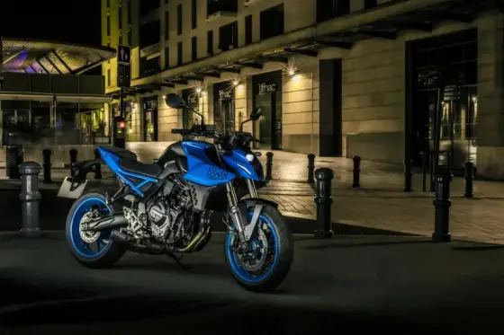 SUZUKI GSX-8S 