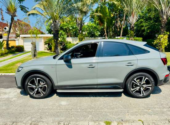AUDI-Q5-2021