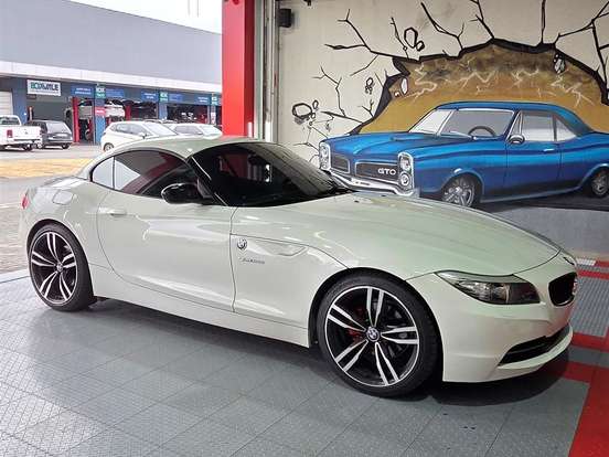 BMW-Z4-2.5 I6 GASOLINA SDRIVE23I AUTOMÁTICO BMW-Z4-2011