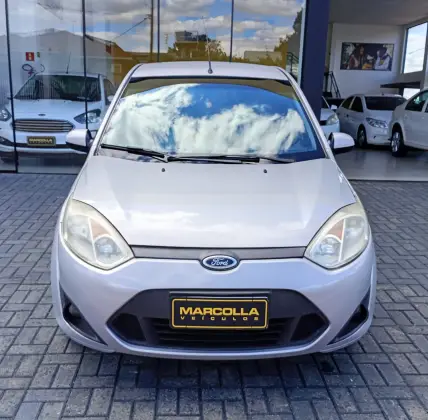 FORD FIESTA 1.6 ROCAM SEDAN 8V FLEX 4P MANUAL