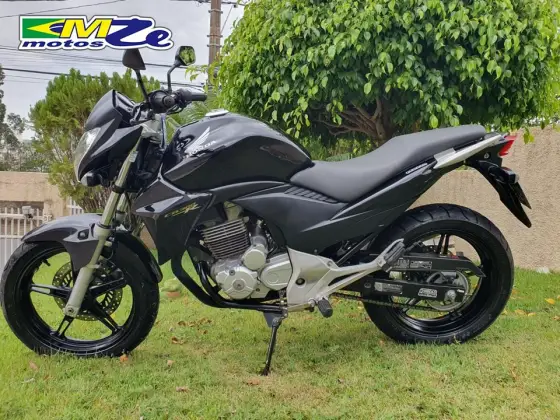 HONDA CB 300R 