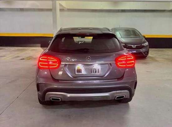 MERCEDES-BENZ-GLA 250-2017