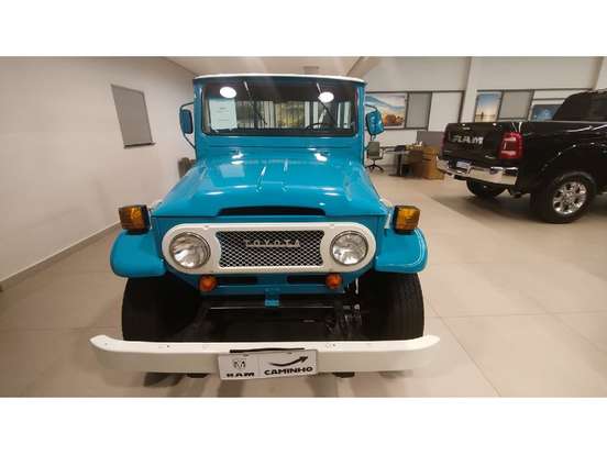 TOYOTA-BANDEIRANTE-4.0 OJ55LP-BL 4X4 CS DIESEL 2P MANUAL TOYOTA-BANDEIRANTE-1975