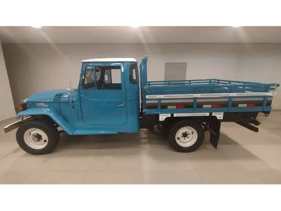 TOYOTA-BANDEIRANTE-4.0 OJ55LP-BL 4X4 CS DIESEL 2P MANUAL TOYOTA-BANDEIRANTE-1975