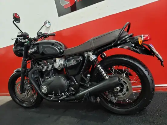 TRIUMPH-BONNEVILLE T120 BLACK 1200-2016