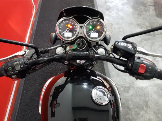 TRIUMPH-BONNEVILLE T120 BLACK 1200-2016