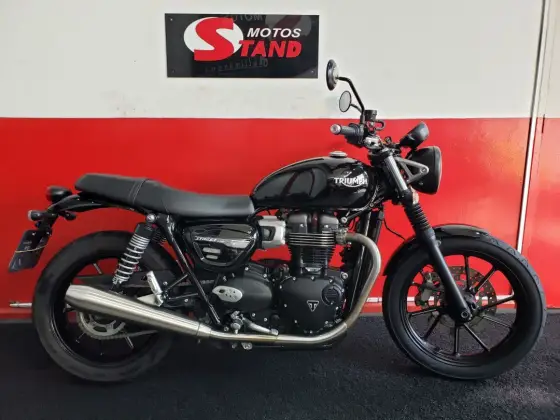 TRIUMPH STREET TWIN 