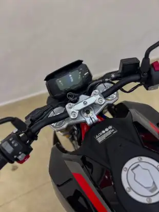 BMW-G 310 R-2025