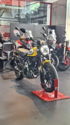 DUCATI SCRAMBLER ICON 