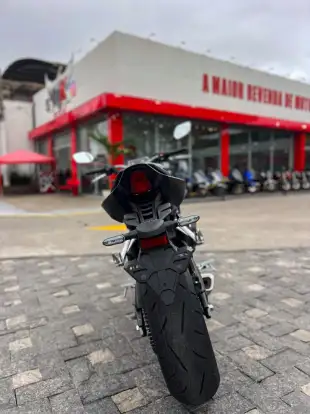 HONDA-CB 650R E-CLUTCH-2025
