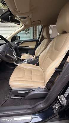 VOLVO-XC60-2015