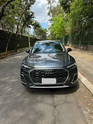AUDI-Q5-2021