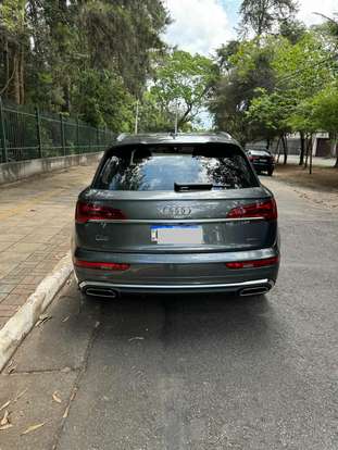 AUDI-Q5-2021