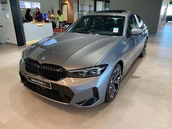 BMW-330e-2.0 16V TURBO HÍBRIDO M SPORT AUTOMÁTICO BMW-330e-2025