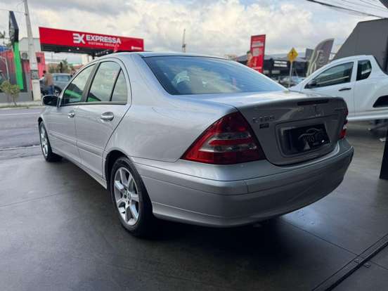 MERCEDES-BENZ-C 180-1.8 16V GASOLINA 4P AUTOMÁTICO MERCEDES-BENZ-C 180-2004