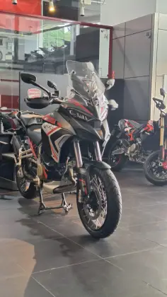 DUCATI MULTISTRADA 1200 V4 S 