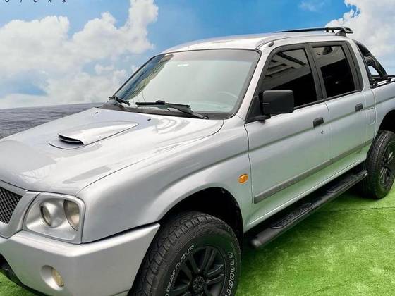 MITSUBISHI L200 OUTDOOR 2.5 GLS 4X4 CD 8V TURBO INTERCOOLER DIESEL 4P MANUAL