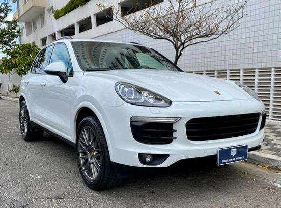 PORSCHE-CAYENNE-2017