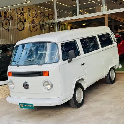 VOLKSWAGEN KOMBI 1.6 MI STD LOTAÇÃO 8V GASOLINA 3P MANUAL