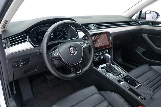 VOLKSWAGEN-PASSAT-2.0 16V TSI BLUEMOTION GASOLINA HIGHLINE 4P DSG VOLKSWAGEN-PASSAT-2018