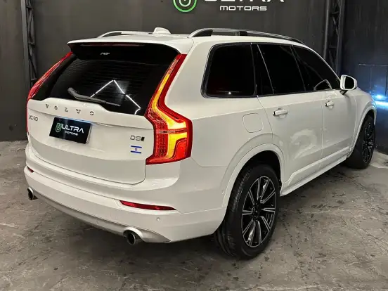 VOLVO-XC90-2.0 D5 DIESEL MOMENTUM AWD GEARTRONIC VOLVO-XC90-2017