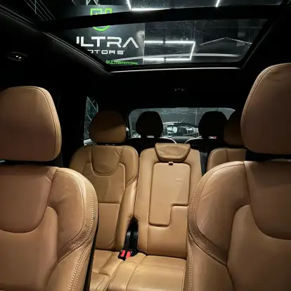 VOLVO-XC90-2017