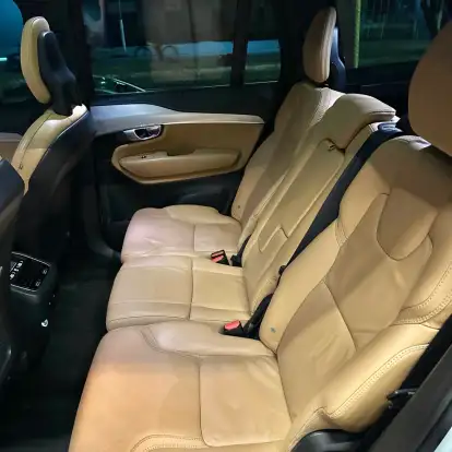 VOLVO-XC90-2017