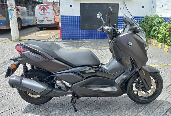 YAMAHA XMAX 300 CONNECTED ABS 