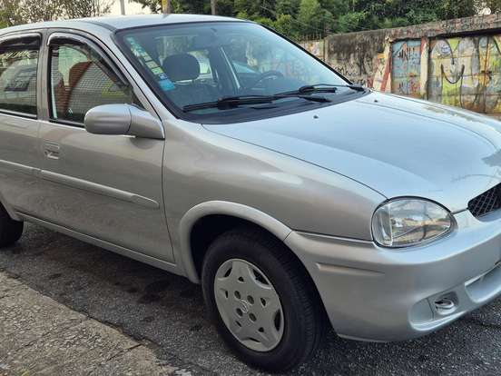 CHEVROLET-CORSA-1.0 MPFI MILENIUM 8V GASOLINA 4P MANUAL CHEVROLET-CORSA-2001