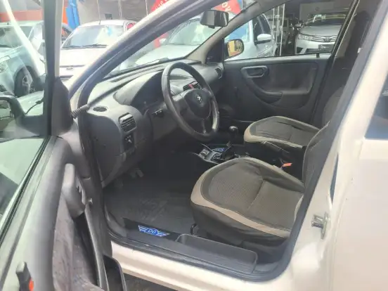 CHEVROLET-MONTANA-2010