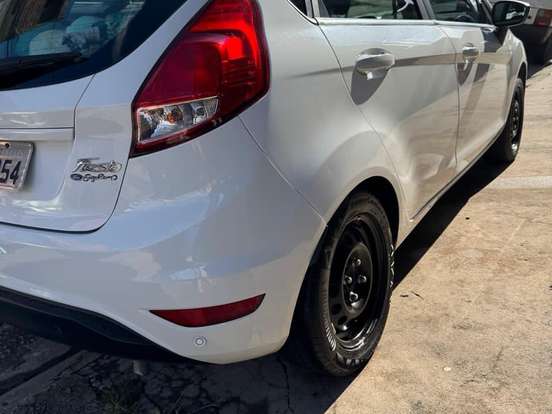 FORD-FIESTA-1.6 TI-VCT FLEX SE MANUAL FORD-FIESTA-2018