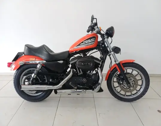 HARLEY-DAVIDSON SPORTSTER XL 883 R 