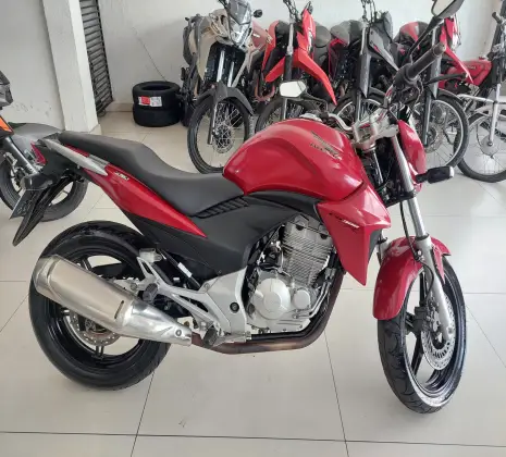 HONDA CB 300R 