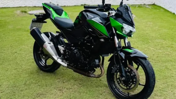 KAWASAKI Z400 