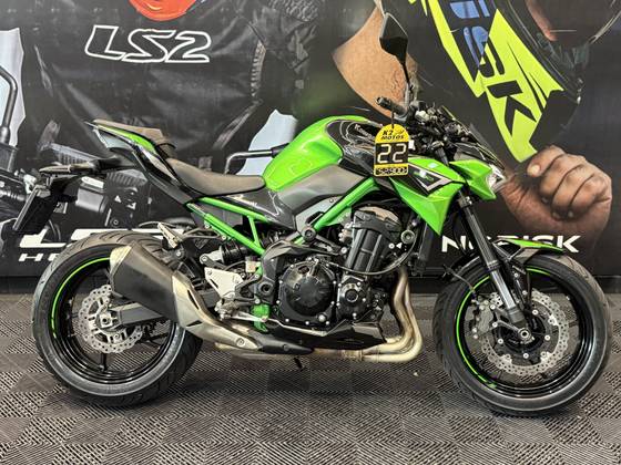 KAWASAKI Z900 