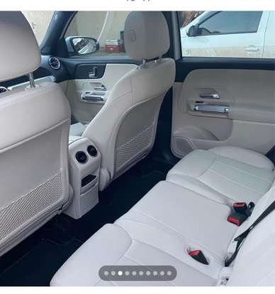 MERCEDES-BENZ-GLB 200-2022