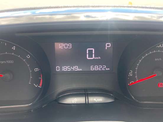 PEUGEOT-2008-2022