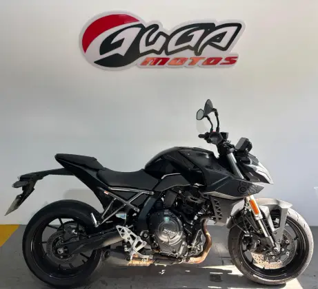 SUZUKI GSX-8S 