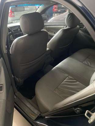 TOYOTA-COROLLA-2005
