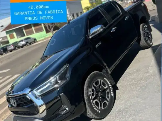 TOYOTA-HILUX-2.8 D-4D TURBO DIESEL CD SRV 4X4 AUTOMÁTICO TOYOTA-HILUX-2023