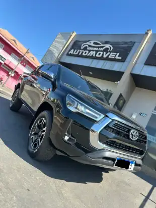TOYOTA-HILUX-2.8 D-4D TURBO DIESEL CD SRV 4X4 AUTOMÁTICO TOYOTA-HILUX-2023