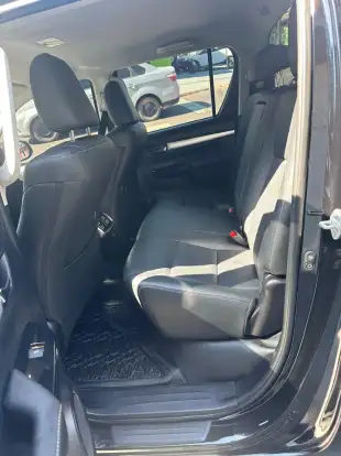 TOYOTA-HILUX-2023